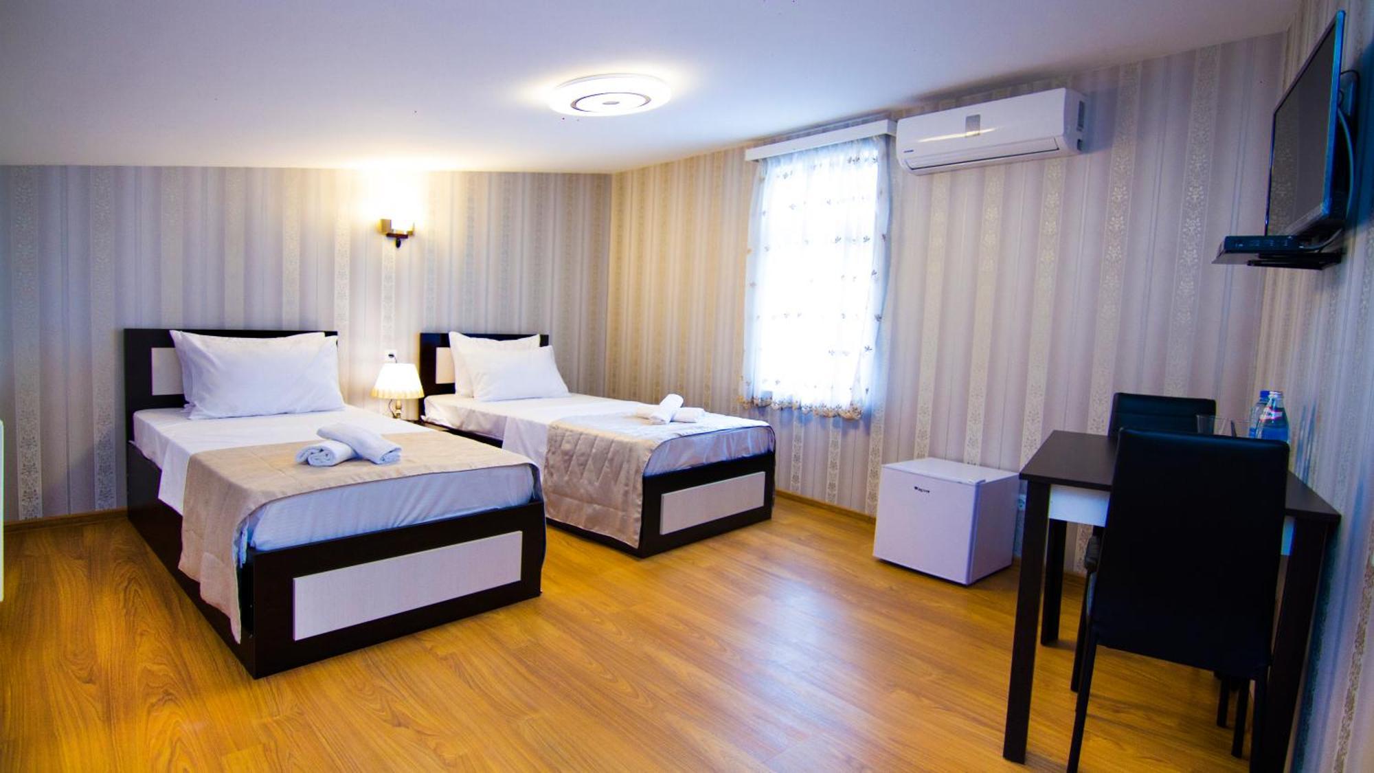 Hotel Brick House Tbilisi ภายนอก รูปภาพ