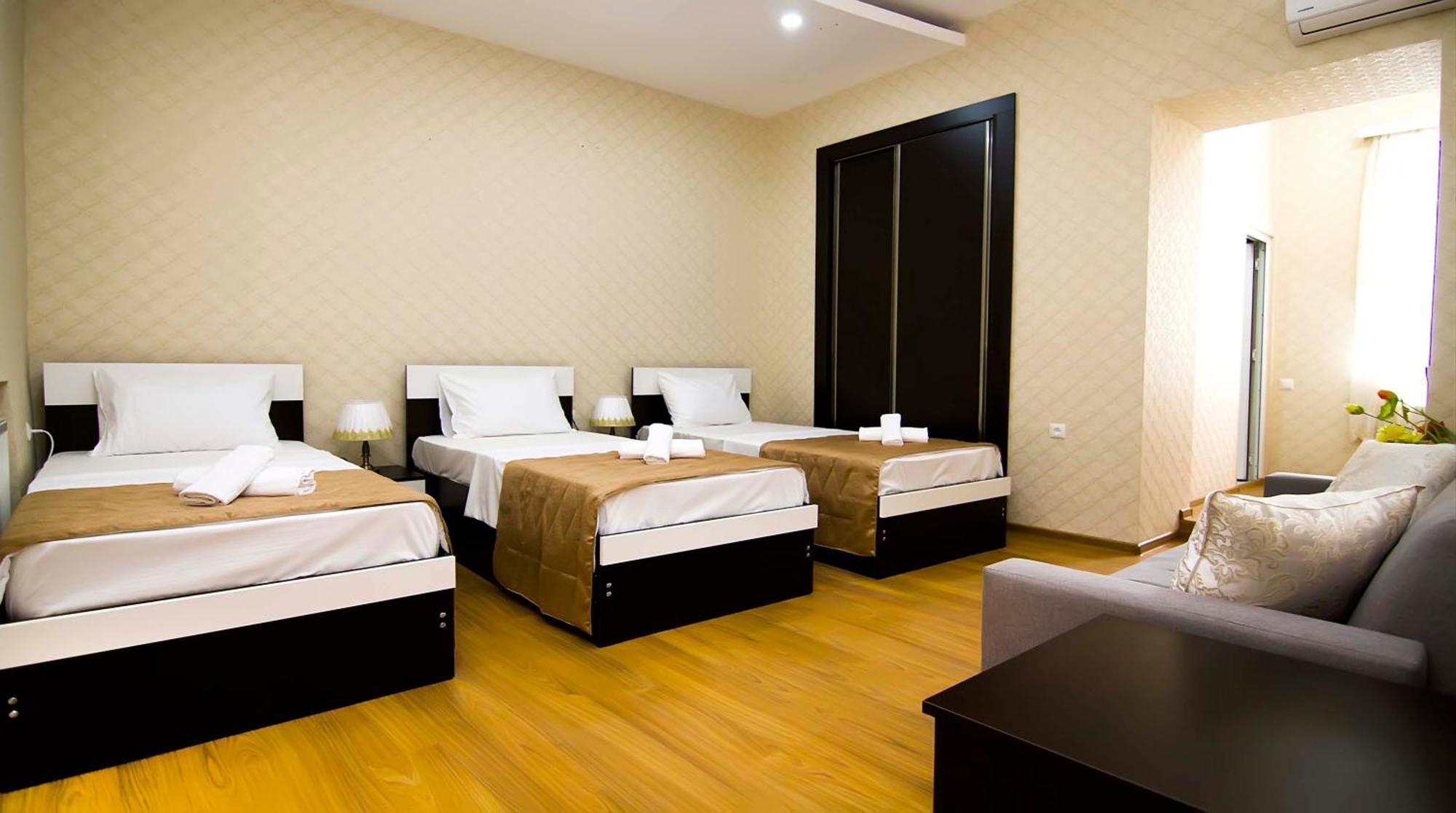 Hotel Brick House Tbilisi ภายนอก รูปภาพ