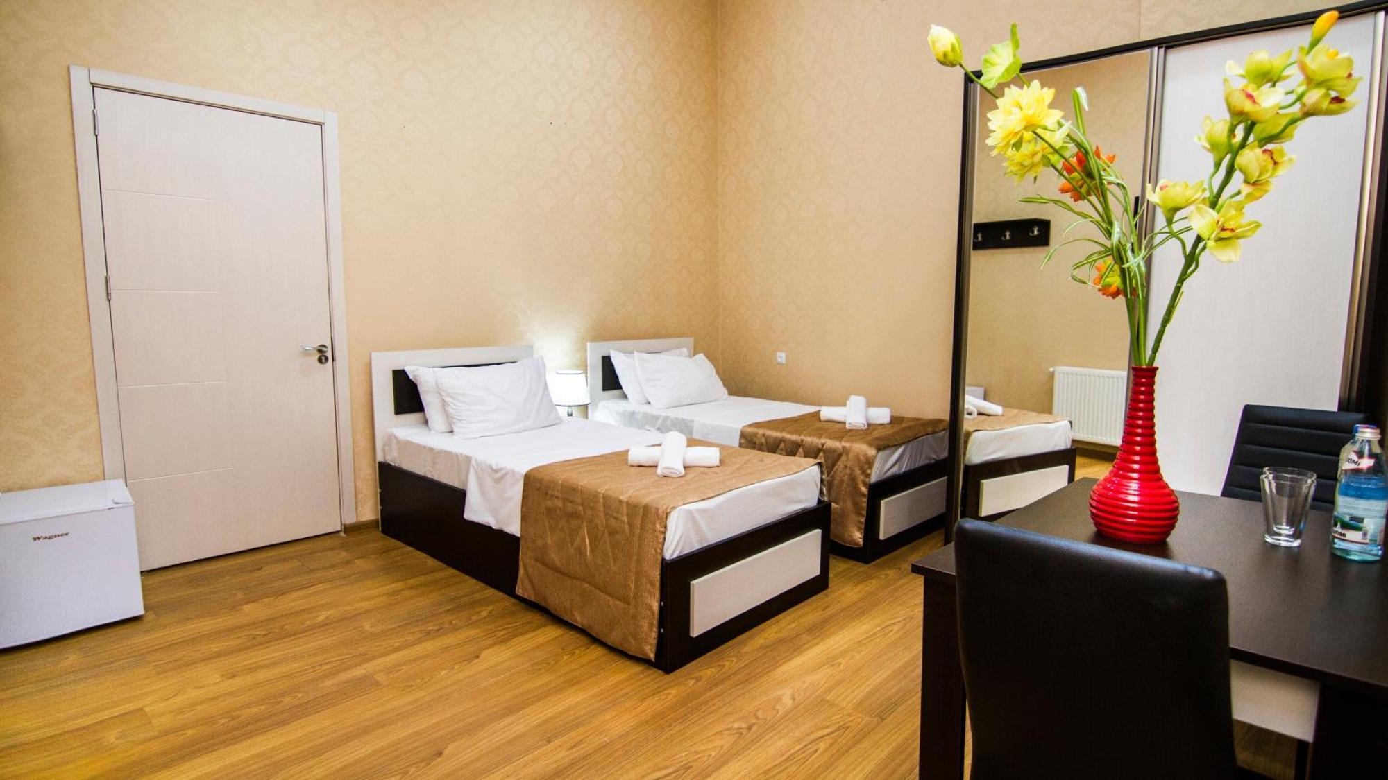 Hotel Brick House Tbilisi ภายนอก รูปภาพ
