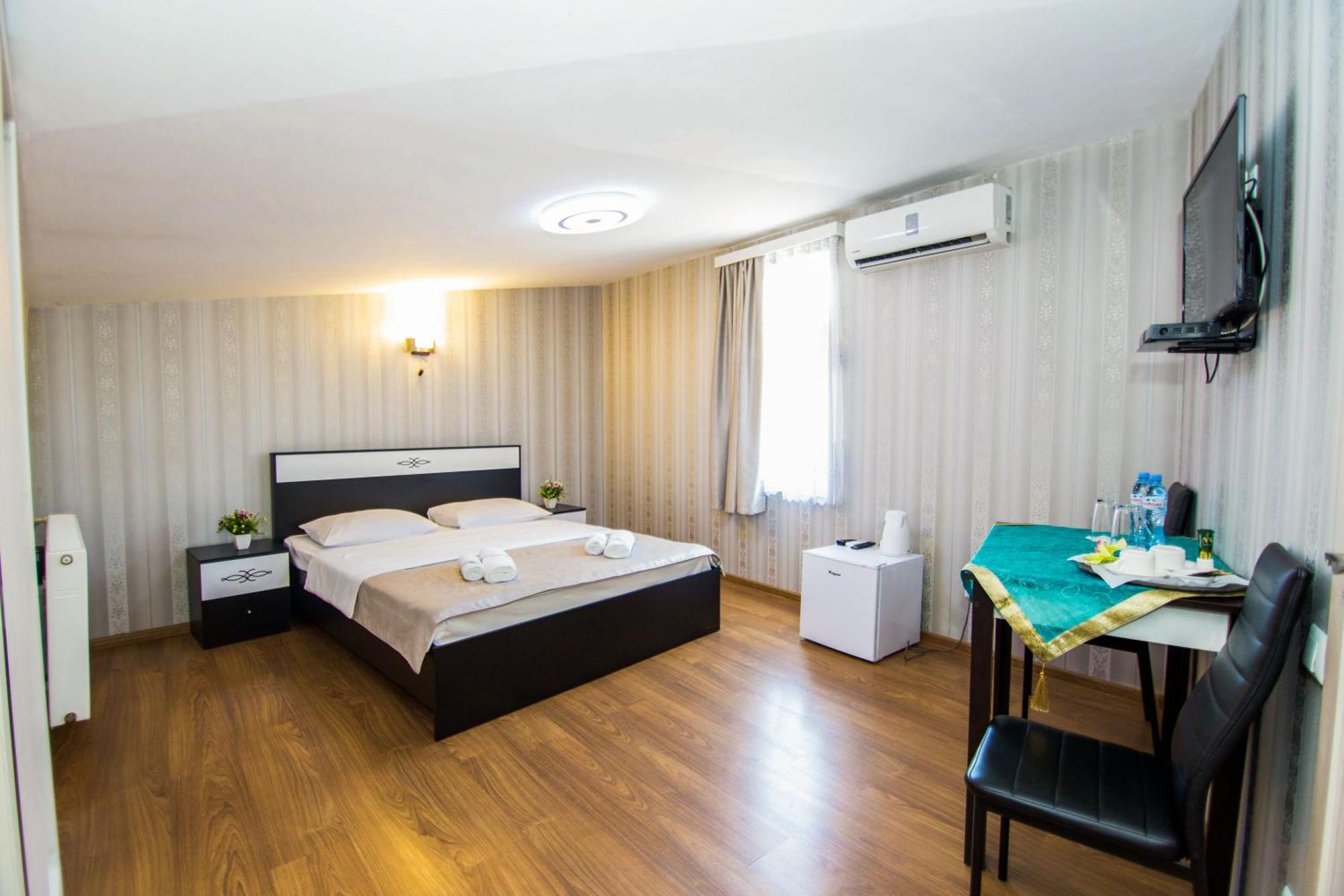 Hotel Brick House Tbilisi ภายนอก รูปภาพ